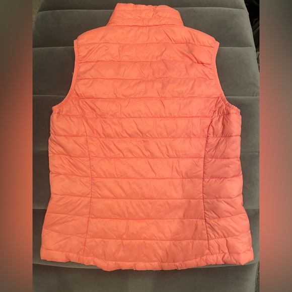 Sz M Pink Packable Vest - Picture 5 of 5